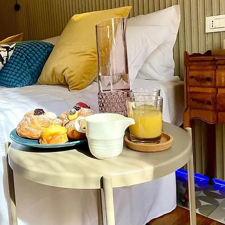 招待所 Z-archsuites Urbs 4*